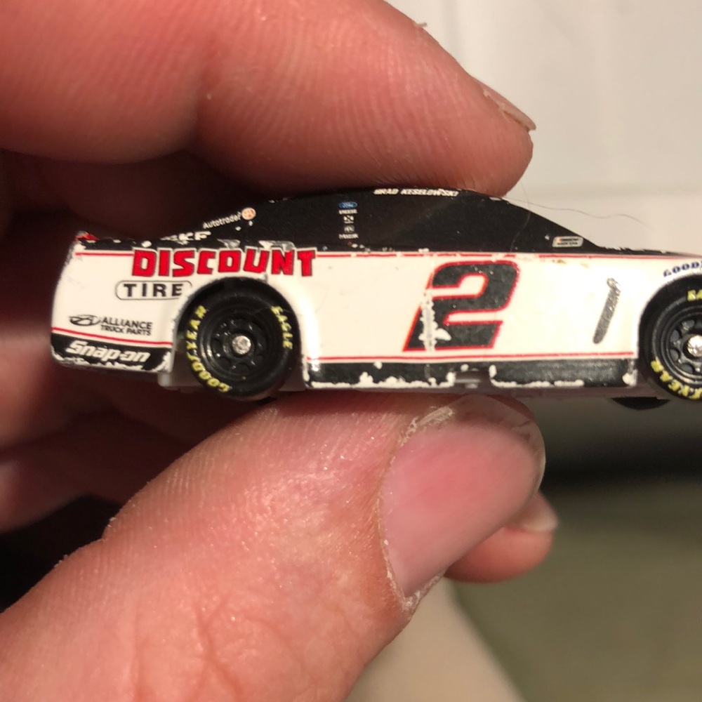 Discount tires Racing Car #2 - Picture 7 of 9